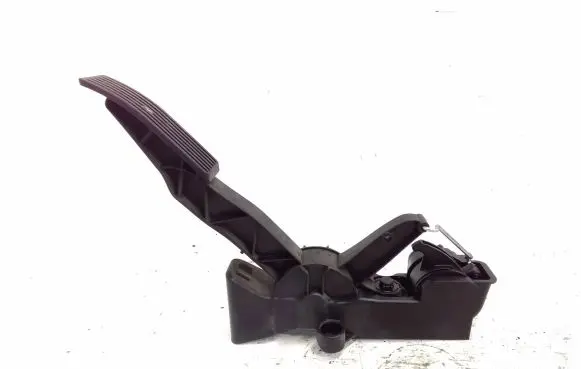 Mercedes-Benz A W169 Accelerator throttle pedal A1693000104