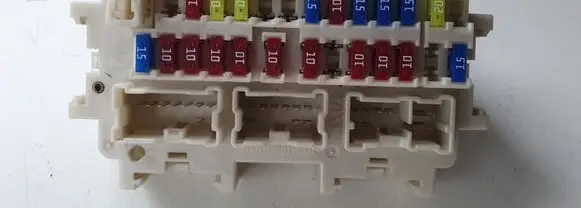 Nissan Murano Z51 Fuse module 8G04