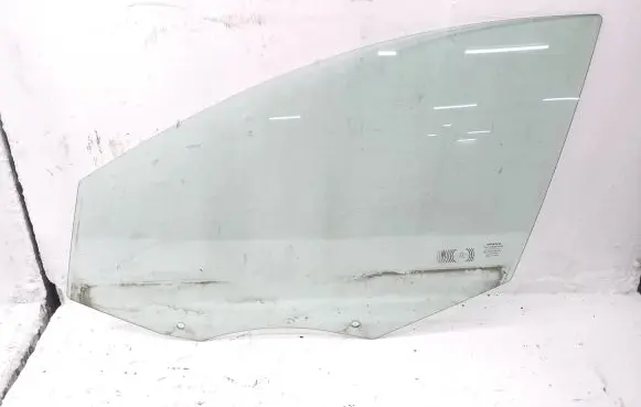Volvo XC60 Front door window glass four-door