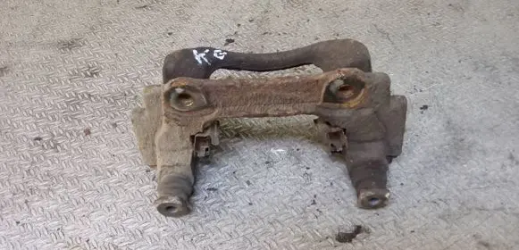 Toyota Verso Brake caliper pad carrier rear