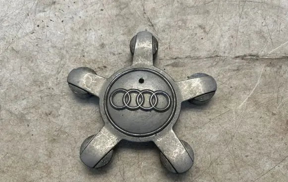 Audi A4 S4 B8 8K Original wheel cap 8R0601165
