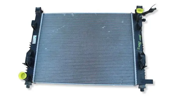 Dacia Sandero III Coolant radiator 214104684R 921006843R
