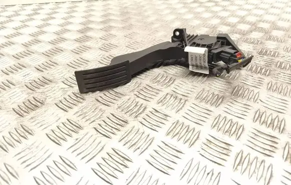 Ford Focus Accelerator throttle pedal JX619F836AC 6PV01285100