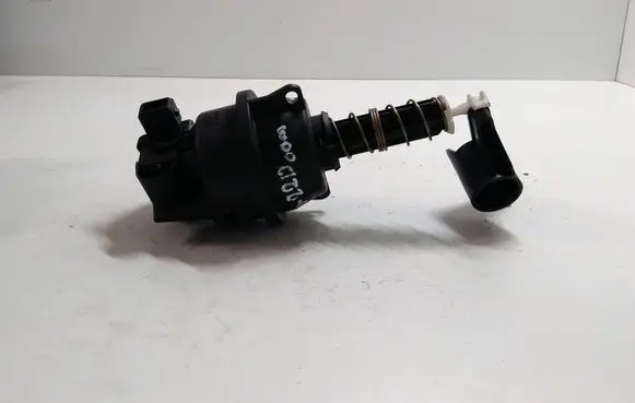 Mercedes-Benz Vito Viano W638 Valve vacuum 030584Z