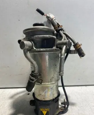 Toyota Avensis T270 Fuel filter 23390YZZHA 11U00434 HU1861006820