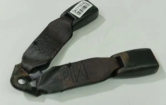 Honda Accord Middle seatbelt buckle (rear) 