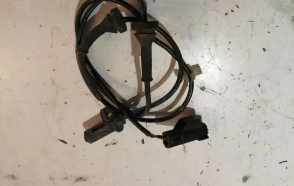 Volvo V70 ABS brake wheel speed sensor 9496961