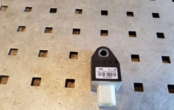 Hyundai i40 Airbag deployment crash/impact sensor 959200U000