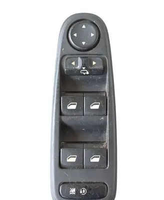 Citroen C4 I Picasso Electric window control switch 96639383ZD 01918