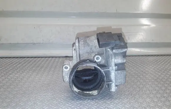 Volkswagen Polo IV 9N3 Throttle valve 