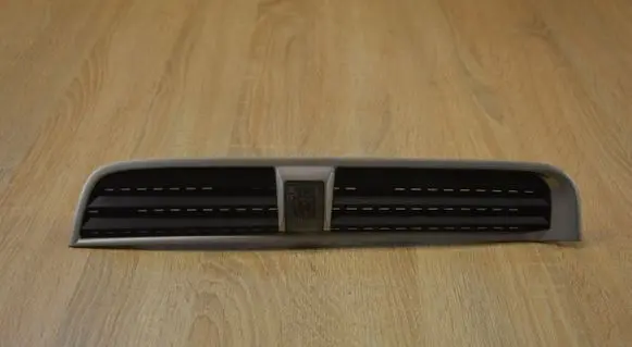 Opel Antara Dash center air vent grill