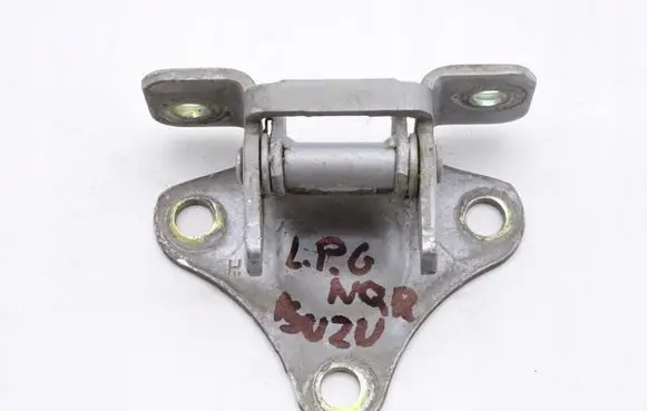 Isuzu N Series Front door hinge set 