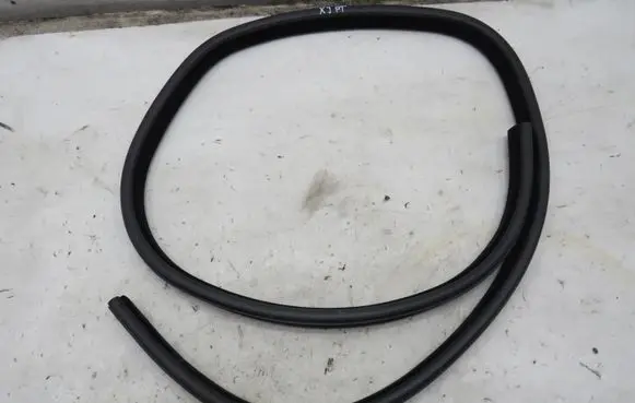 Jaguar XJ X351 Rubber seal rear door KRIS235789