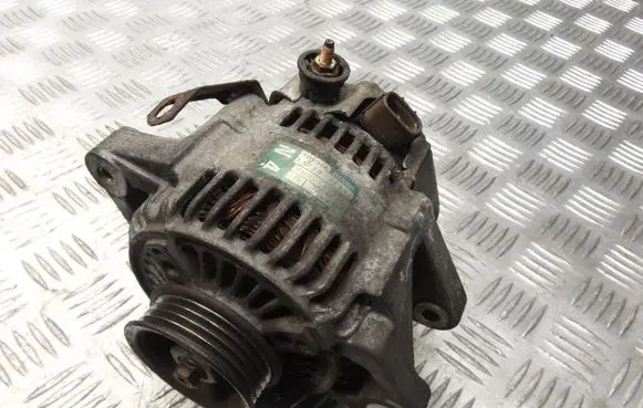Toyota Yaris Generator/alternator 2706021030