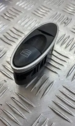 Mercedes-Benz E W211 Electric window control switch A2118219958