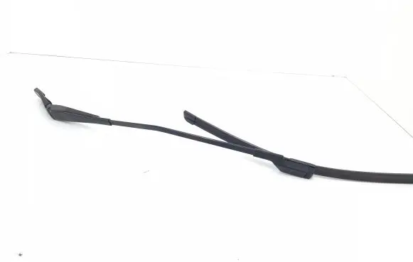 Volvo V40 Front wiper blade arm 31276060