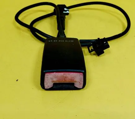 Mercedes-Benz CLK A208 C208 Front seatbelt buckle 2088600869