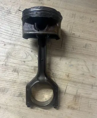 BMW X5 E70 Piston with connecting rod 11247589540