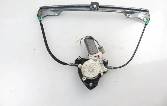 Renault Thalia I Front door window regulator with motor 0130822020