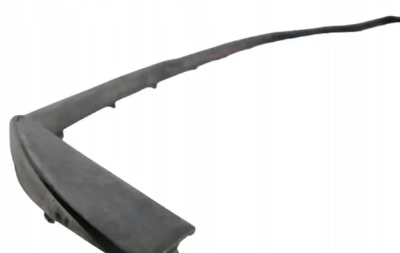 Rear bumper trim bar molding
