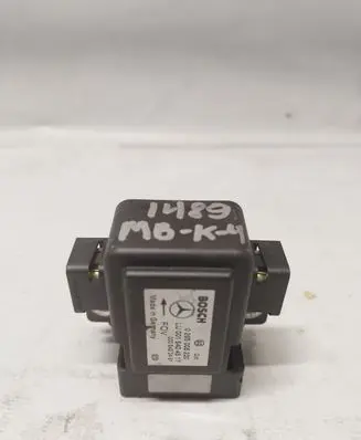 Mercedes-Benz E W210 ESP acceleration yaw rate sensor 0265005230 LU0015404517