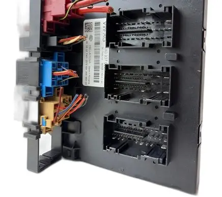 Volkswagen Golf VI Fuse box set 1K0937086R