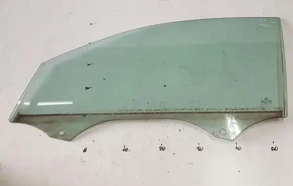 Audi Q3 8U Sliding door window/glass 
