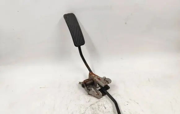 KIA Sorento Accelerator throttle pedal