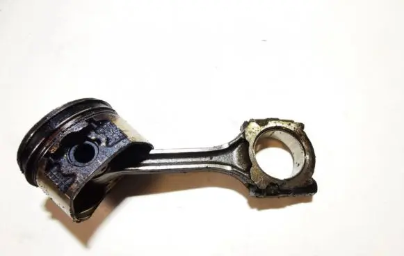 Nissan Almera N16 Piston with connecting rod 4514m5401