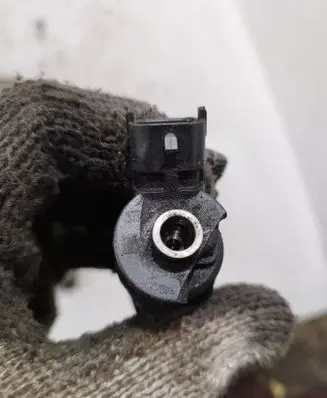 Citroen Berlingo Fuel injector 0445110297