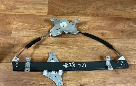 Chevrolet Nubira Front window lifting mechanism without motor 