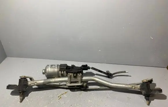 Mazda 3 I Front wiper linkage and motor 4M5117508AA 0390241731 BP4K6737X