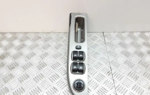 KIA Carens I Electric window control switch