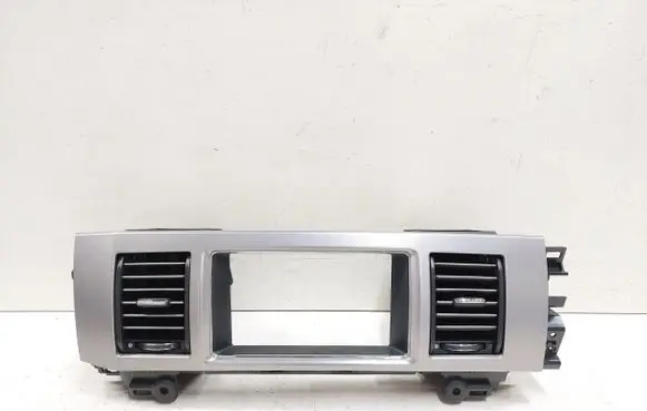 Jaguar XF Dash center air vent grill 8X2319K617BJ 8X2319K617AJ 06620
