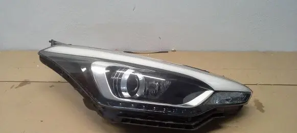 Hyundai i20 (GB IB) Headlight/headlamp 92102C8200 01047299900010