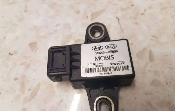 KIA Sorento ESP acceleration yaw rate sensor 956403E000