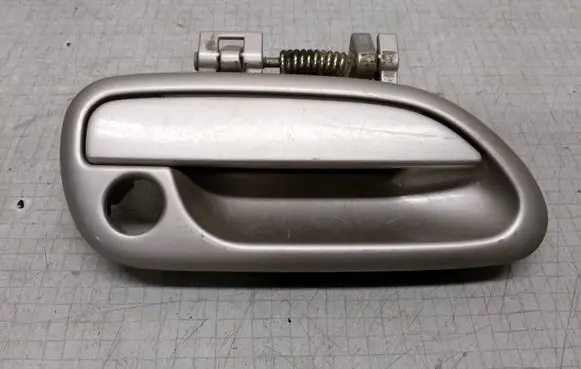 Subaru Legacy Front door exterior handle