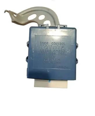 Toyota Yaris Door control unit/module 859800D050