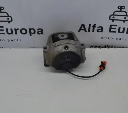 Audi Q5 SQ5 Engine mount bracket 8R0199387