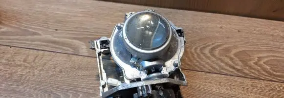 Headlight part
