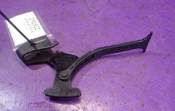 Opel Meriva A Front door lock loop/hook striker 