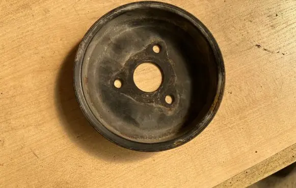Opel Astra G Water pump pulley 90531737