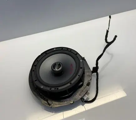 Mercedes-Benz E W211 Front door speaker