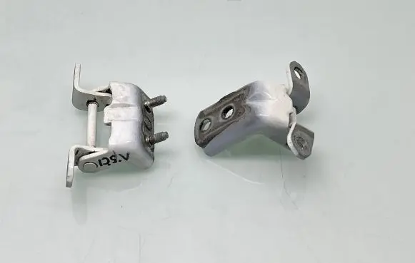 Nissan Qashqai Rear door hinge set 