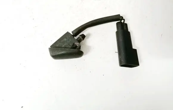 Ford Focus Windshield washer spray nozzle xs4117666a