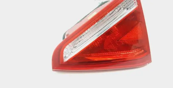 Audi A5 8T 8F Tailgate rear/tail lights 8T0945094