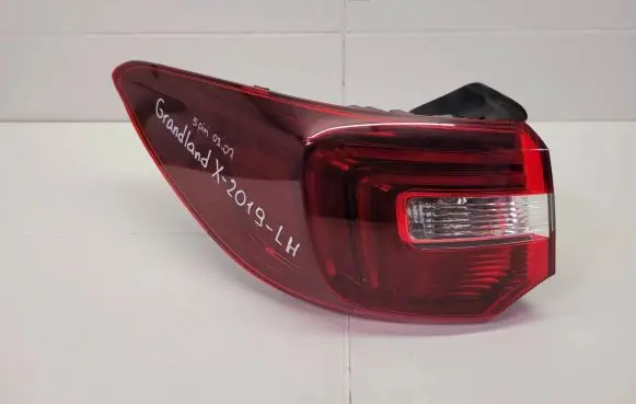 Opel Grandland X Rear/tail lights YP00098380