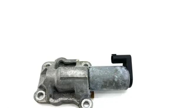 Volvo XC90 Camshaft vanos timing valve 8670421