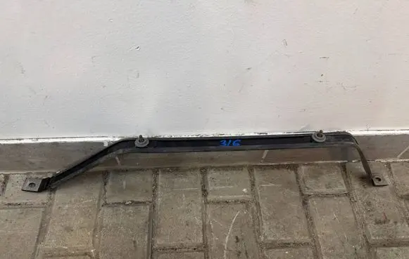 Lexus RX 450H Fuel tank mounting bracket 