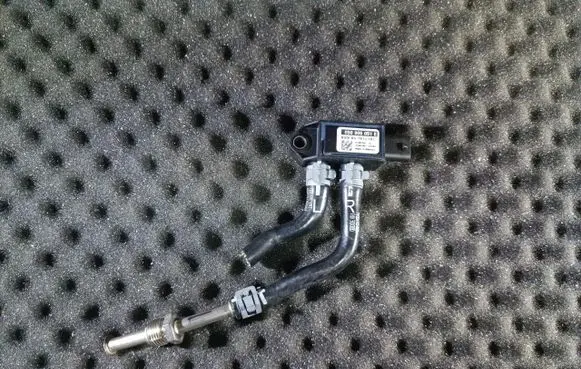 Audi A8 S8 D5 Air pressure sensor 059906051E